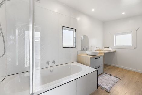 Photo of property in 10 Pretoria Avenue, Saint Clair, Dunedin, 9012