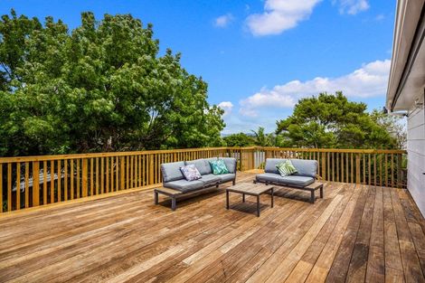 Photo of property in 96 Waimumu Road, Massey, Auckland, 0614