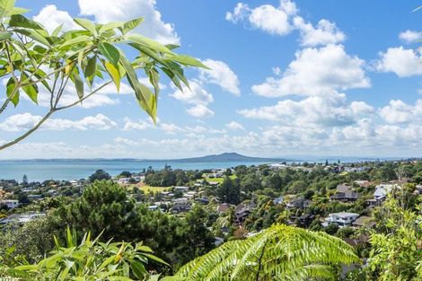 Photo of property in 166 Browns Bay Road, Murrays Bay, Auckland, 0630