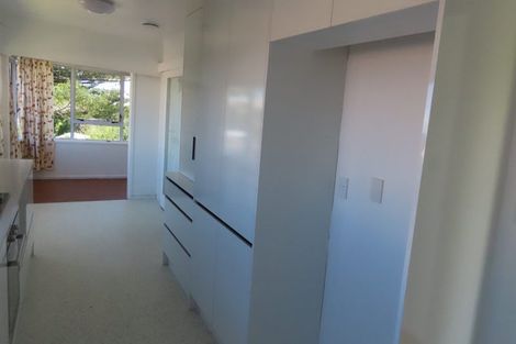 Photo of property in 10 Camelot Place, Glenfield, Auckland, 0629