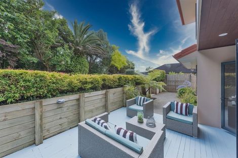 Photo of property in 25 Hogarth Rise, West Harbour, Auckland, 0618