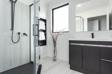 Photo of property in 17 Kingsgate Lane, Waihola, Milton, 9073