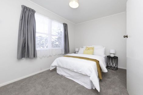 Photo of property in 16 Romney Place, Manurewa, Auckland, 2102