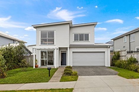 Photo of property in 11 Kukuwai Avenue, Red Beach, 0932