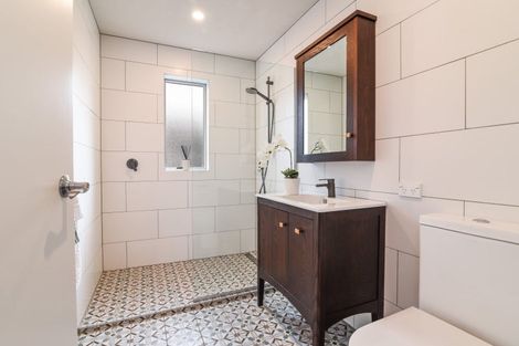 Photo of property in 27 Isadore Road, Saint Clair, Dunedin, 9012