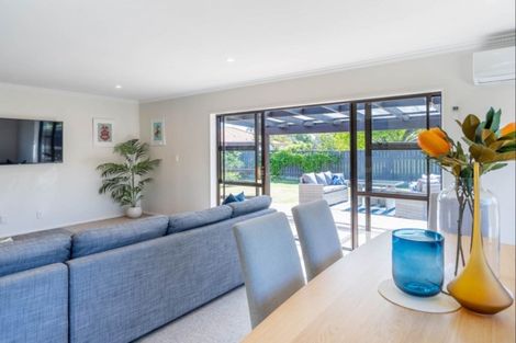 Photo of property in 4 Wakefield Grove, Waikanae, 5036