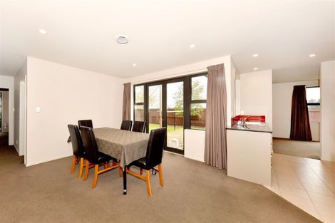 Photo of property in 27 Roberts Road, Hei Hei, Christchurch, 8042