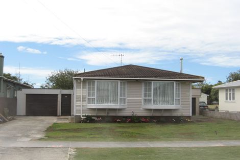 Photo of property in 27 Selwyn Crescent, College Estate, Whanganui, 4500