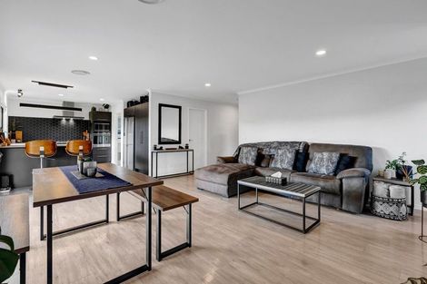 Photo of property in 65 Links Drive, Waiwhakaiho, New Plymouth, 4312