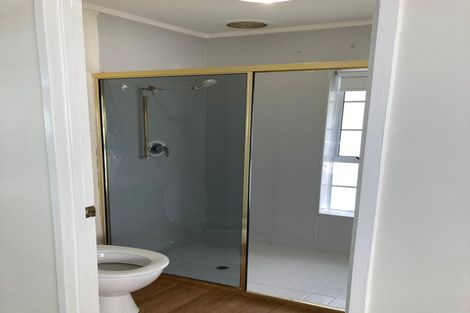 Photo of property in 2 Framalda Place, Conifer Grove, Takanini, 2112