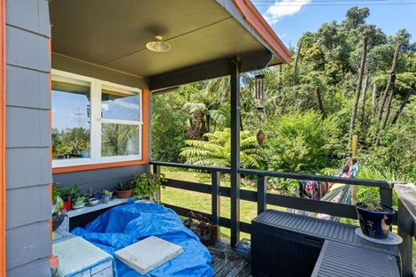 Photo of property in 9 Ocean Beach Road, Tairua, 3508