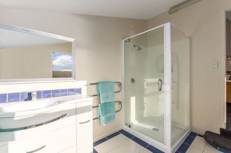 Photo of property in 22a Kahu Road, Paremata, Porirua, 5024