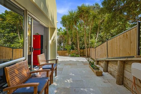 Photo of property in 2/25 Auld Street, Torbay, Auckland, 0630