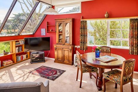 Photo of property in 5 Tui Road, Days Bay, Lower Hutt, 5013