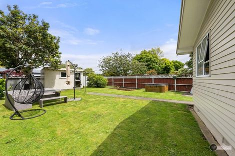 Photo of property in 14 California Drive, Totara Park, Upper Hutt, 5018