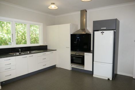 Photo of property in 5 Burrows Avenue, Karori, Wellington, 6012