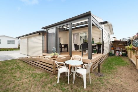 Photo of property in 11 Kamahi Crescent, Papamoa Beach, Papamoa, 3118