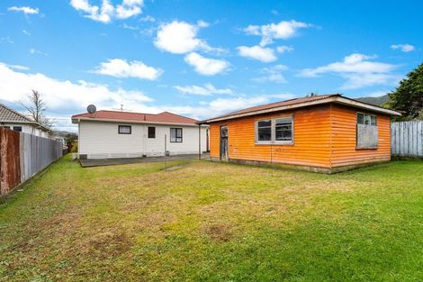 Photo of property in 5 Ashforth Street, Wainuiomata, Lower Hutt, 5014