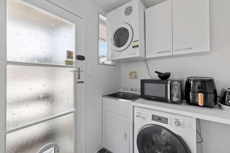 Photo of property in 2/9 Riverlea Road, Whenuapai, Auckland, 0618