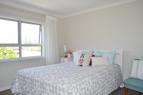 Photo of property in 26 Kensington Drive, Orewa, 0931