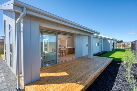 Photo of property in 13 Finstock Way, Rolleston, 7614