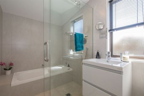 Photo of property in 44 Hedditch Street, Wanaka, 9305