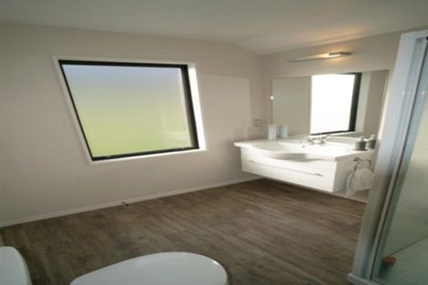 Photo of property in 6 Hovingham Court, Jacks Point, Queenstown, 9371