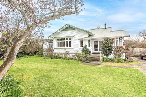 Photo of property in 28 Peakes Road, Saint Johns Hill, Whanganui, 4501