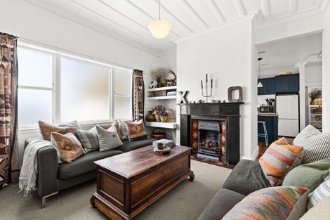 Photo of property in 2 Ashridge Road, Napier South, Napier, 4110