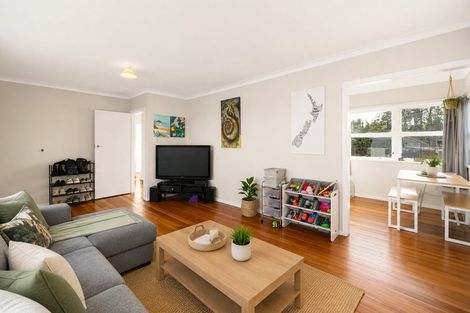 Photo of property in 61 Carrington Avenue, Silverdale, Hamilton, 3216
