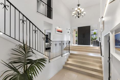 Photo of property in 194 Greenhithe Road, Greenhithe, Auckland, 0632