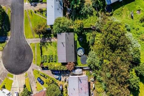 Photo of property in 13 Brixham Place, Merrilands, New Plymouth, 4312