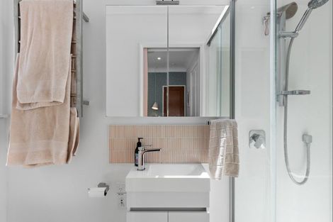 Photo of property in 6 Ardross Avenue, Khandallah, Wellington, 6035