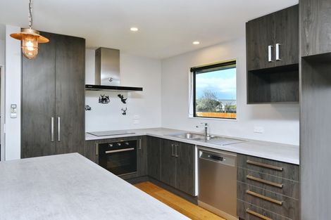 Photo of property in 16 Corhampton Street, Aranui, Christchurch, 8061