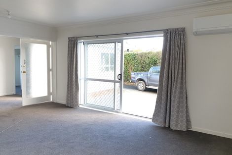 Photo of property in 5 Christmas Road, Manurewa, Auckland, 2102