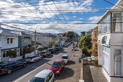 Photo of property in Ionian Flats, 123-125 Brougham Street, Mount Victoria, Wellington, 6011