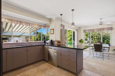 Photo of property in 5 Aranui Drive, Papamoa Beach, Papamoa, 3118