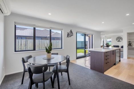 Photo of property in 6 Blackbird Way, Rolleston, 7614