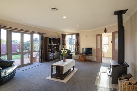 Photo of property in 8 Munro Place, Carters Beach, Westport, 7825