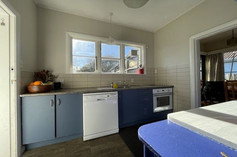 Photo of property in 35 Parata Street, Hokowhitu, Palmerston North, 4410