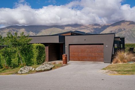 Photo of property in 25 Matipo Street, Wanaka, 9305
