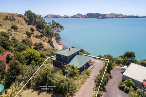Photo of property in 44 Puriri Road, Te Kouma, Coromandel, 3581