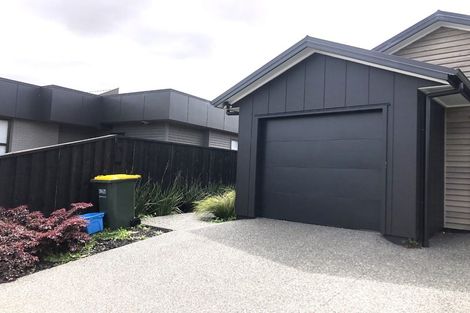 Photo of property in 2/14 Mitcham Avenue, Forest Lake, Hamilton, 3200