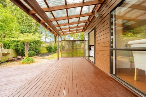 Photo of property in 17 Unsworth Drive, Unsworth Heights, Auckland, 0632