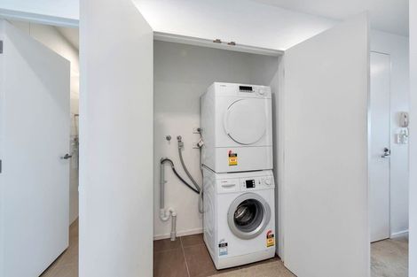 Photo of property in Apollo Apartments, 201/46 Rosedale Road, Rosedale, Auckland, 0632