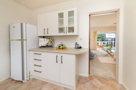 Photo of property in 1 Wharite Place, Awapuni, Palmerston North, 4412