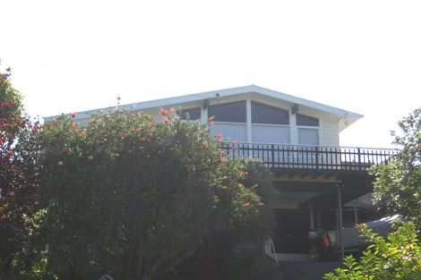 Photo of property in 27 Korotaha Terrace, Rothesay Bay, Auckland, 0630