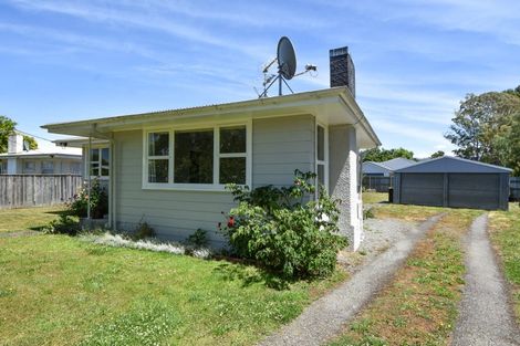 Photo of property in 5 Hughan Place, Carterton, 5713