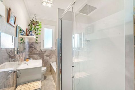 Photo of property in 56 Waihi Road, Hawera, 4610