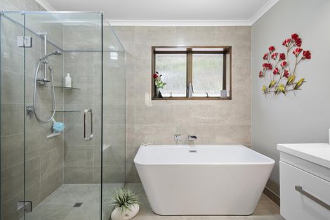 Photo of property in 27 Humphries Place, Awapuni, Palmerston North, 4412